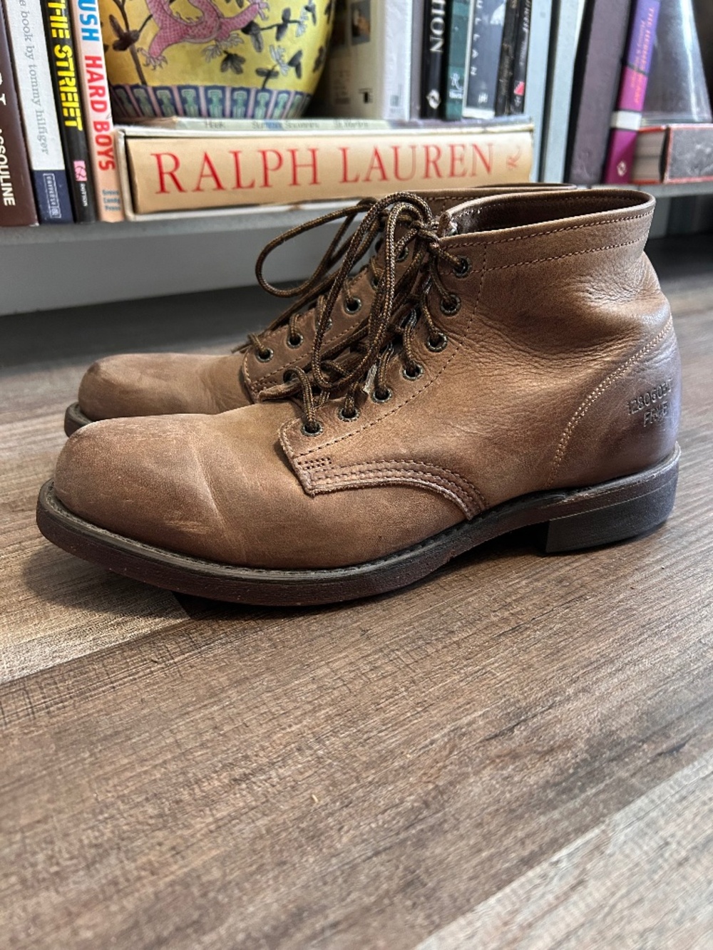 Frye 12806036 VG stonewashed tanned leather hard toe work prison boots 8.5M